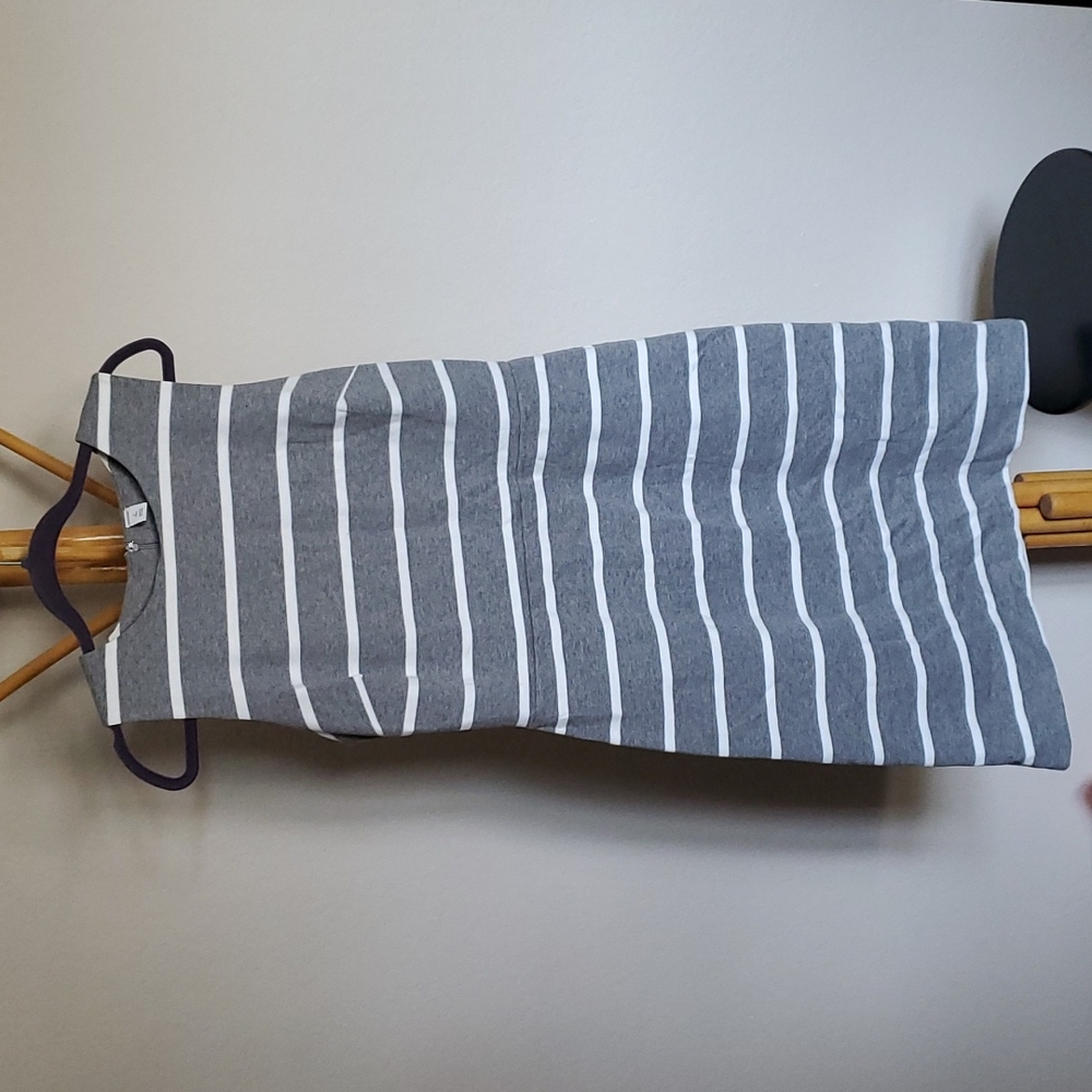 Old Navy L Tall gray white striped dress